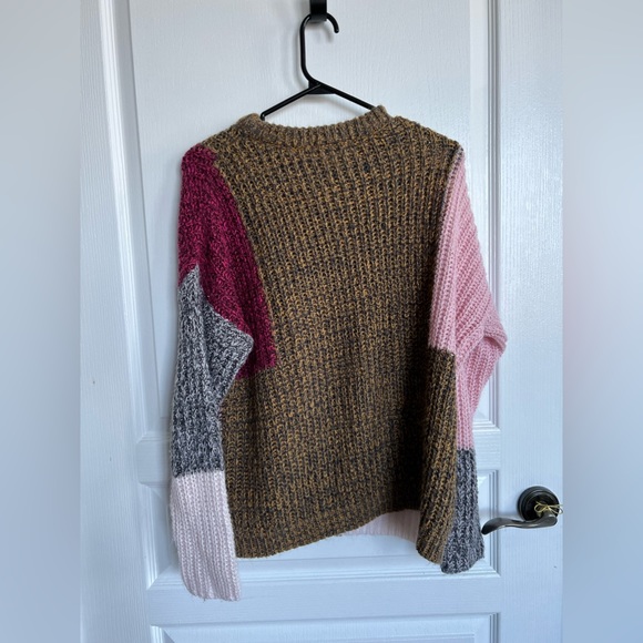 Knitted Sweater - Picture 2 of 3